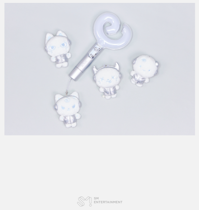 AESPA - SYNK : aeXIS LINE MD / FANLIGHT DOLL KEY RING (SILVER Ver
