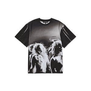 LE SSERAFIM - OFFICIAL MD / PHOTO S/S T-SHIRT - K-Pop Time LE SSERAFIM - OFFICIAL MD / PHOTO S/S T-SHIRT - K-Pop Time